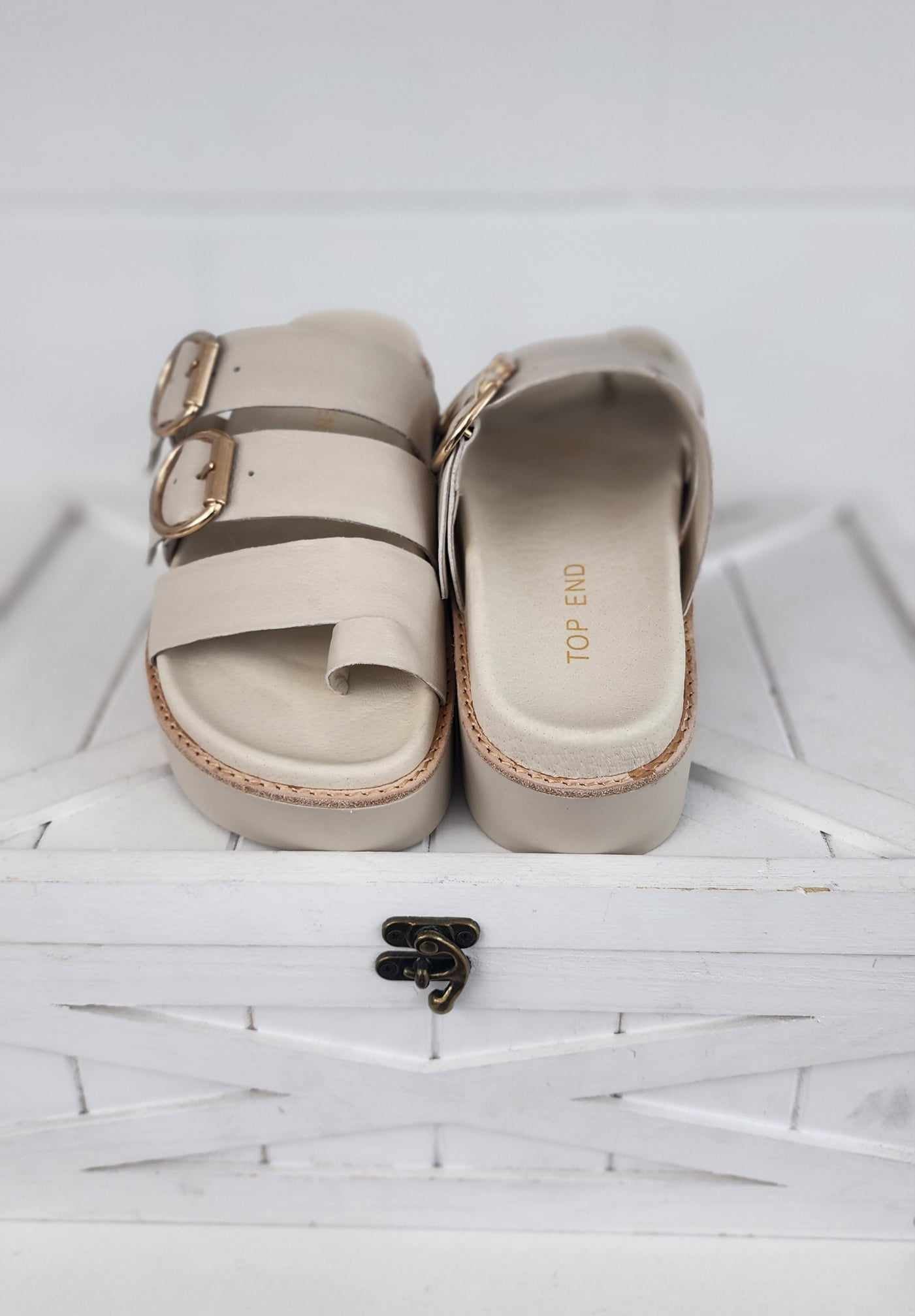 TOP END SHOES| Gasmine Sandal - Almond