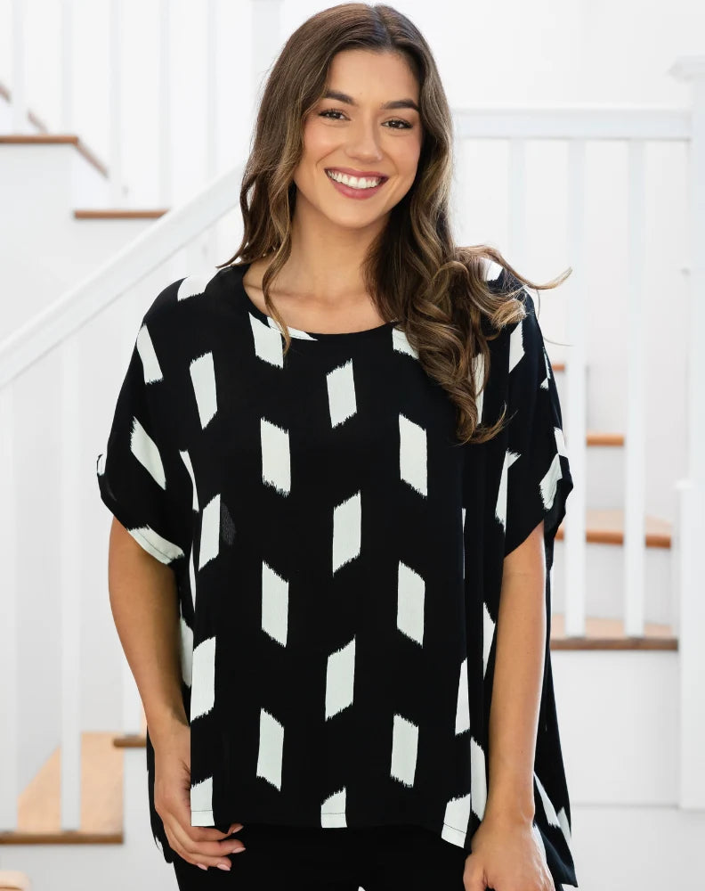 Bee Maddison | Kitty Top - Black/White