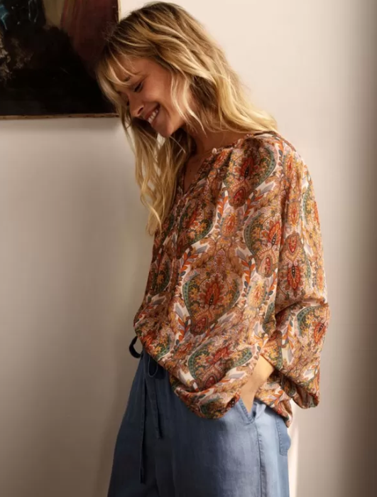 Molly Bracken |Printed blouse - Camel Rani