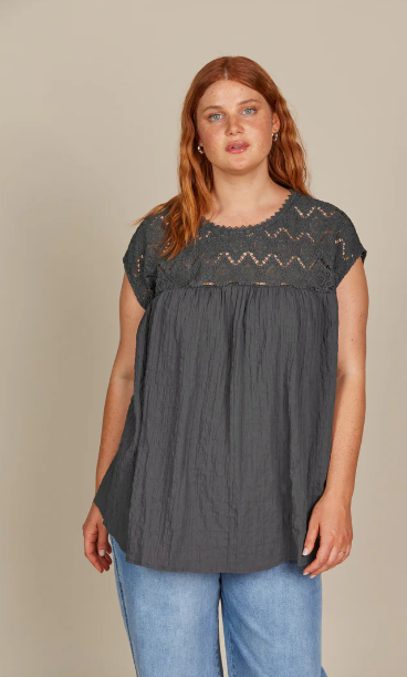 Isle of Mine | Fleur Relaxed Top - Graphite