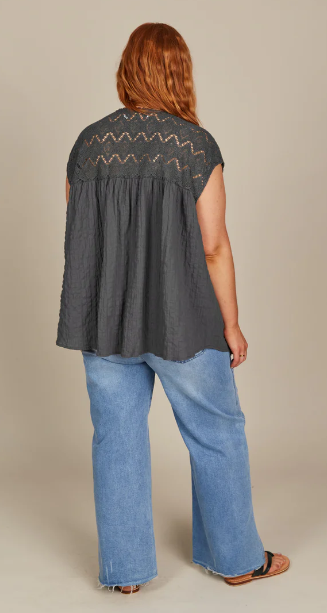 Isle of Mine | Fleur Relaxed Top - Graphite