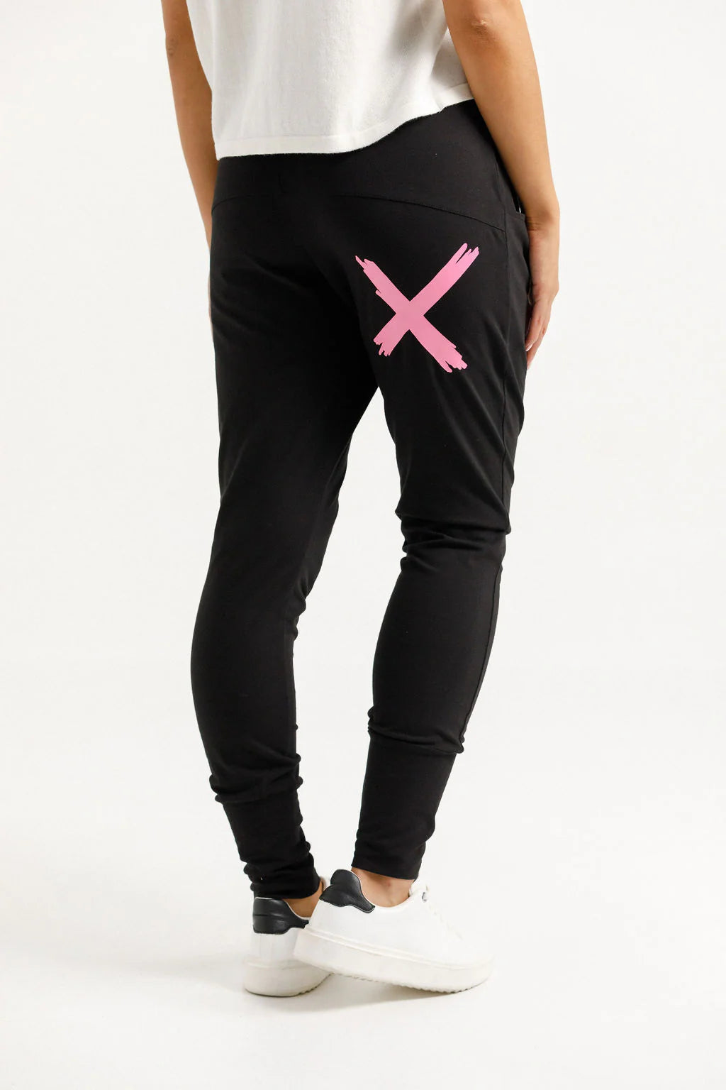 Homelee | Apartment Pants - Black with Candy Pink X